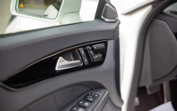 Mercedes-Benz CLS cena 89900 przebieg: 181000, rok produkcji 2012 z Międzylesie małe 352